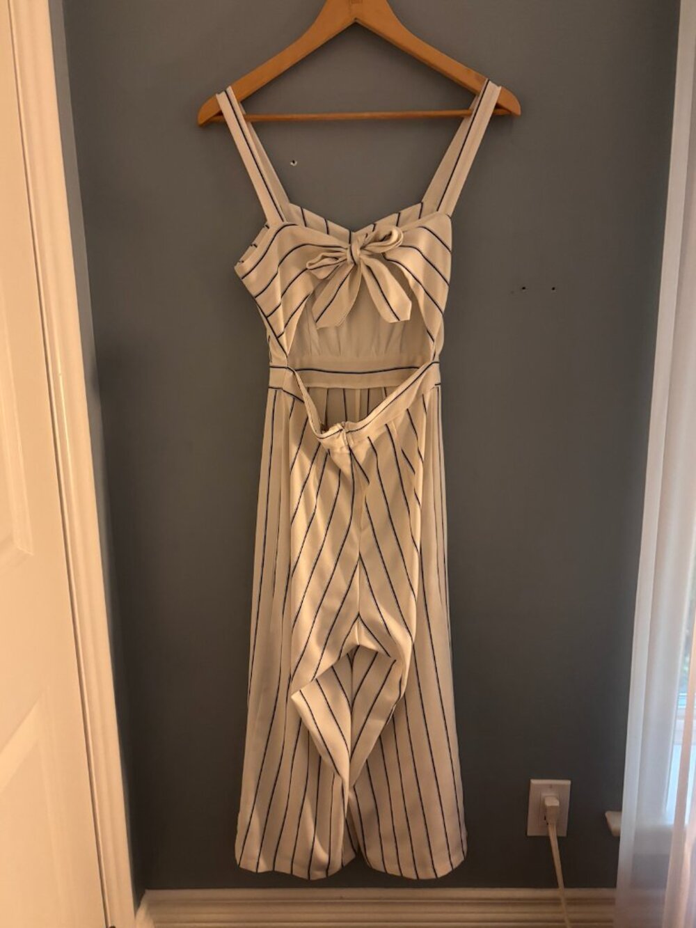 White Striped Pantsuit (Abercrombie?!) - Picture 2 of 2